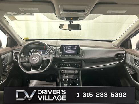 Used 2023 Nissan Rogue S AWD/4WD image 18