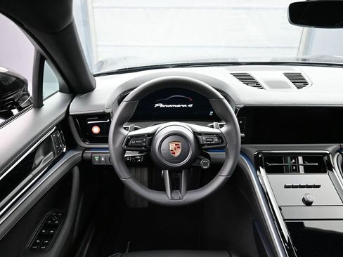 New 2026 Porsche Panamera 4 image 18