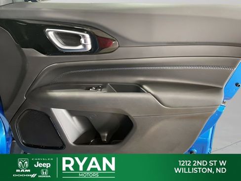 New 2026 Jeep Compass Latitude image 38