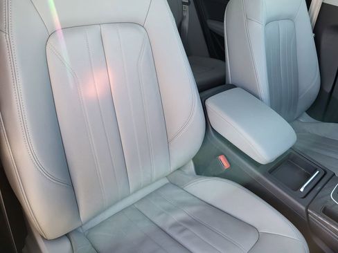 Used 2018 Audi Q5 Prestige w/ Prestige Package image 18