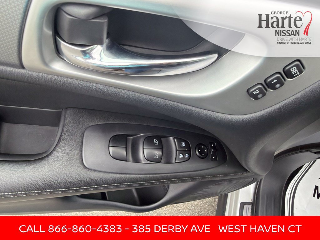 Used 2020 Nissan Pathfinder SL AWD/4WD image 17