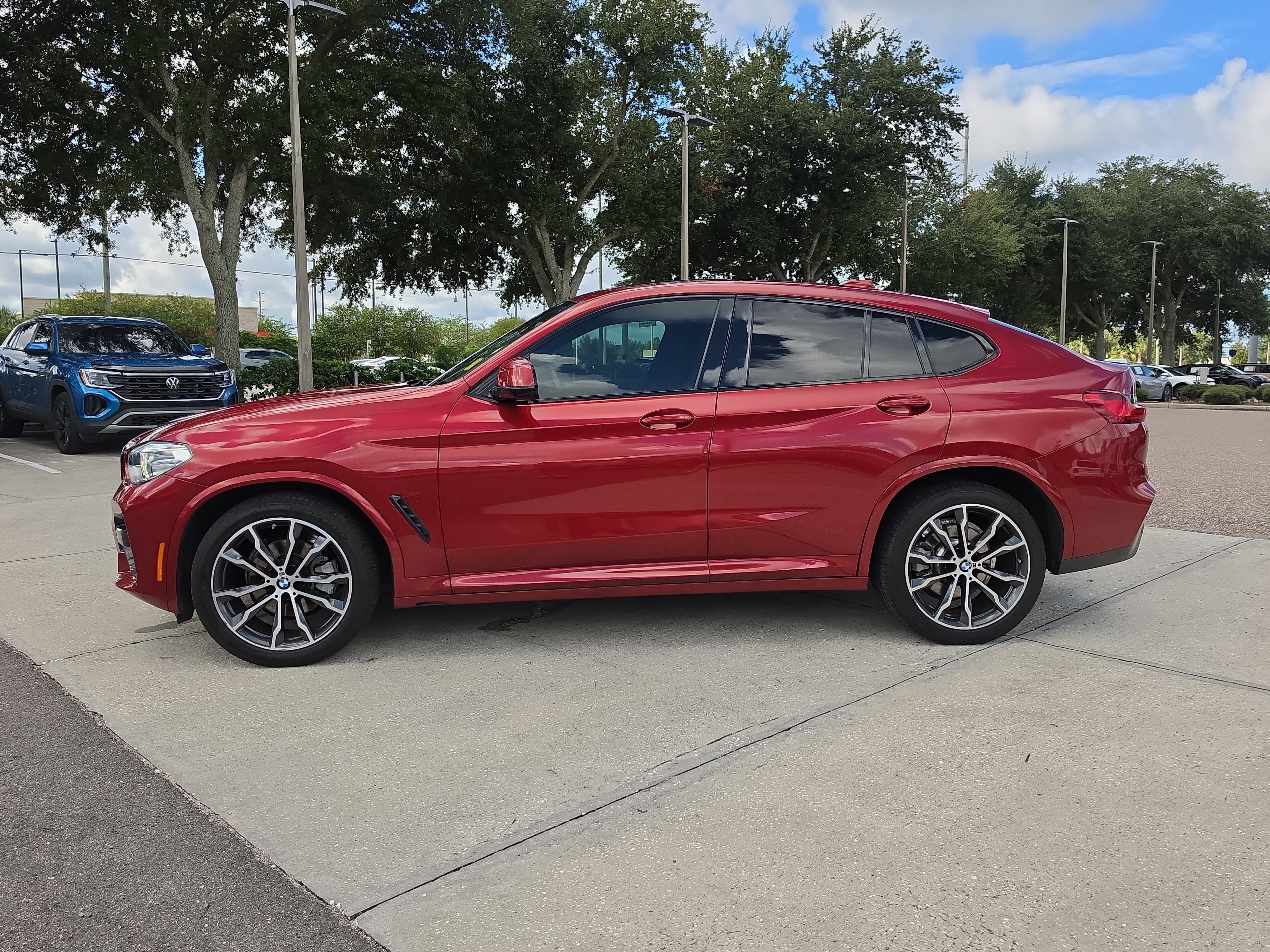 Used 2021 BMW X4 xDrive30i w/ M Sport Package AWD/4WD image 5
