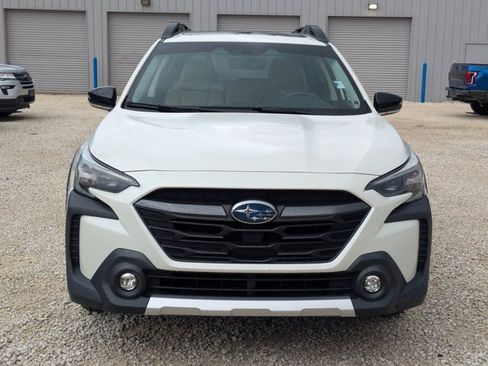 Used 2023 Subaru Outback Limited AWD/4WD image 2