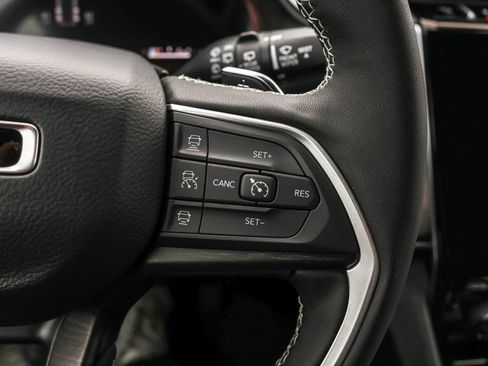 New 2025 Jeep Grand Cherokee Limited image 26