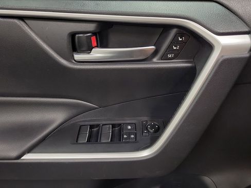 Used 2019 Toyota RAV4 XLE Premium w/ Cold Weather Package AWD/4WD image 21