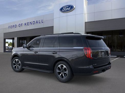 New 2026 Ford Expedition Active image 4