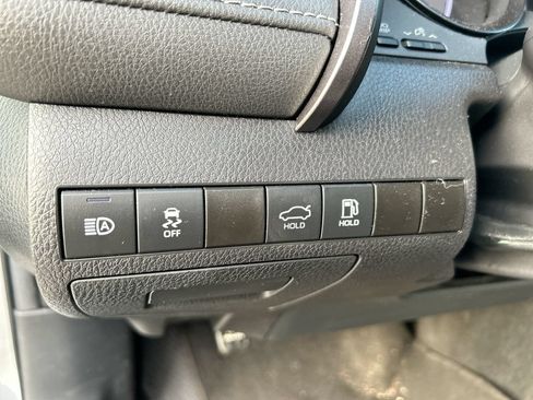 Used 2021 Toyota Camry SE FWD image 14