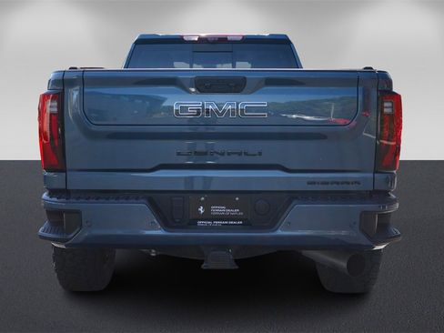 Used 2024 GMC Sierra 2500 Denali Ultimate image 4