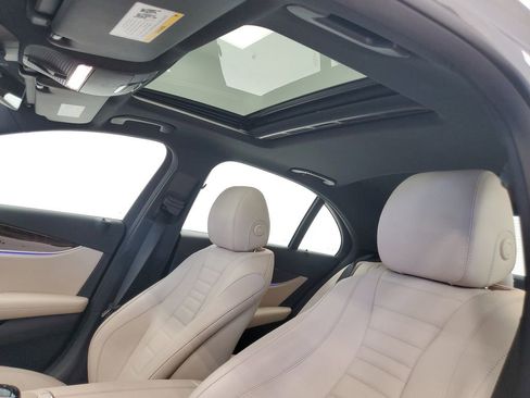 Used 2019 Mercedes-Benz E 300 4MATIC image 26