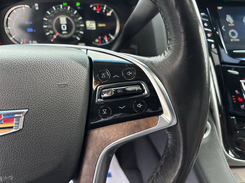 Used 2018 Cadillac Escalade Luxury image 18