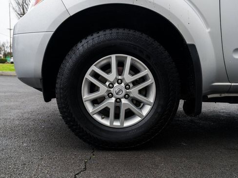 Used 2019 Nissan Frontier SV image 7