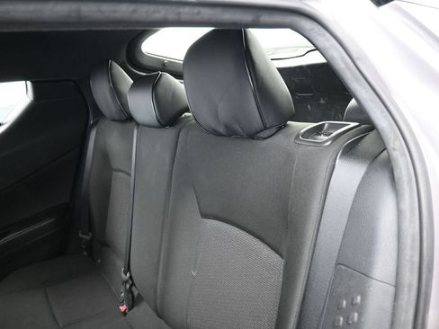 Used 2019 Toyota C-HR LE FWD image 28