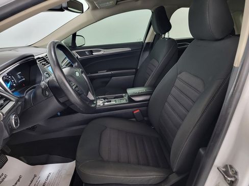 Used 2020 Ford Fusion SE FWD image 14