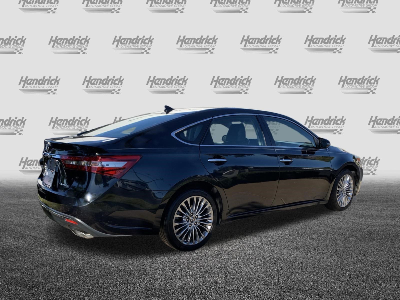 Used 2016 Toyota Avalon Limited w/ Toyota Safety Sense Package FWD image 10