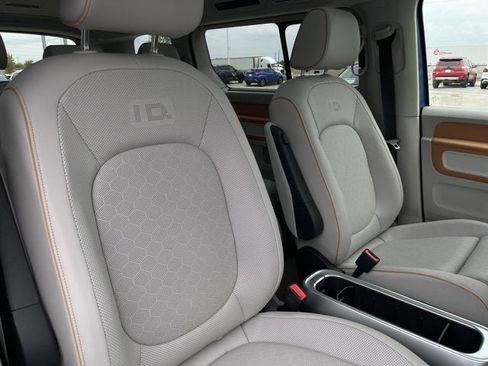 New 2025 Volkswagen ID. Buzz 1st Edition image 22