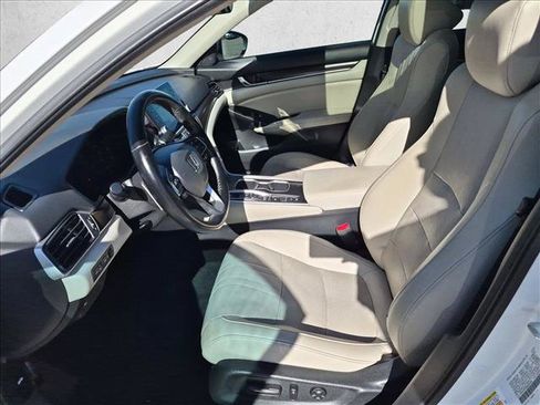 Used 2021 Honda Accord Touring image 17
