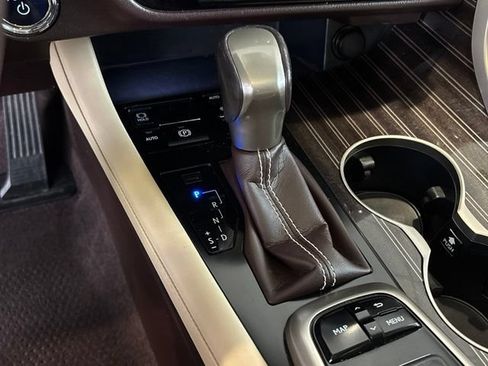 Used 2018 Lexus RX 450hL Luxury w/ Cold Area Package (CT) AWD/4WD image 24
