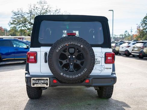 Used 2022 Jeep Wrangler Willys image 5