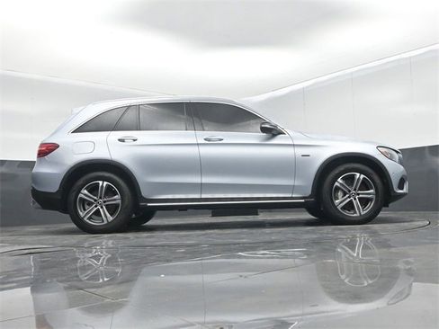 Used 2018 Mercedes-Benz GLC 350e 4MATIC image 53