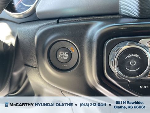Used 2022 Jeep Wrangler Unlimited Sport AWD/4WD image 28