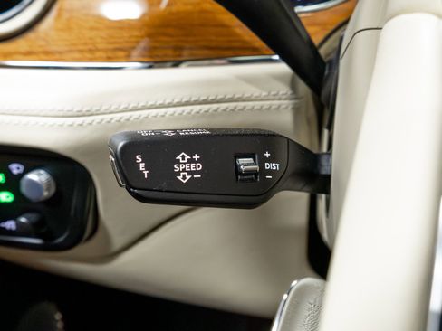 Used 2021 Bentley Bentayga w/ First Edition Specification AWD/4WD image 69