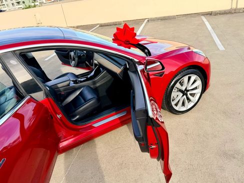 Used 2020 Tesla Model 3 Standard Range Plus RWD image 37
