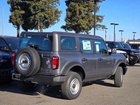 Used 2025 Ford Bronco 4-Door AWD/4WD image 4