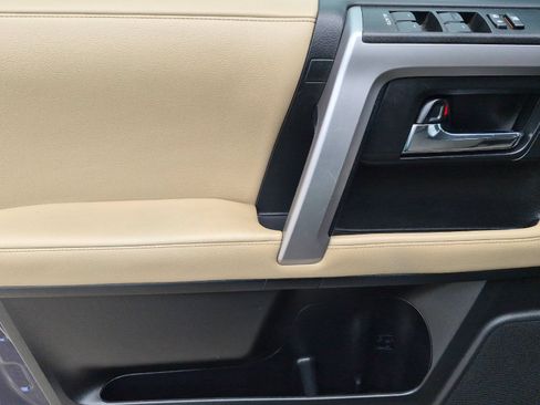 Used 2019 Toyota 4Runner SR5 RWD image 10