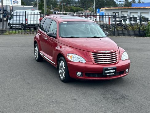 Used 2007 Chrysler PT Cruiser Limited w/ Chrome Accents Group FWD image 34