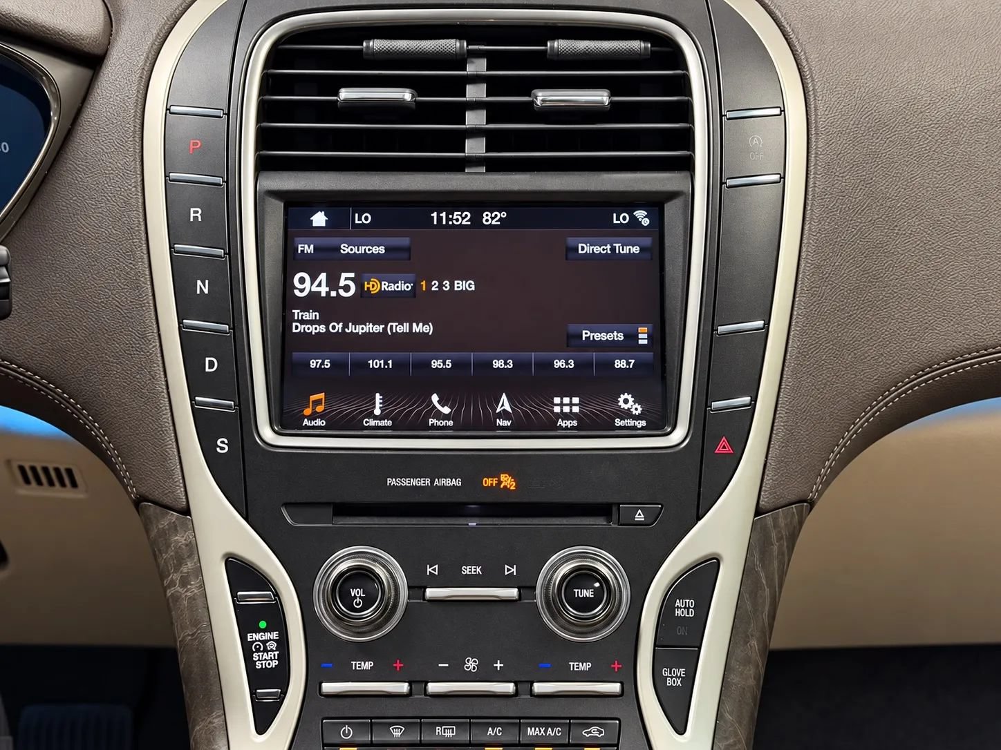 Used 2019 Lincoln Nautilus Reserve w/ Driver Assistance Package FWD image 38