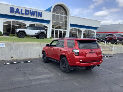 Used 2024 Toyota 4Runner SR5 image 5
