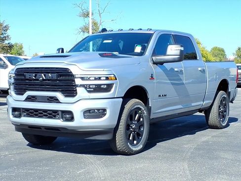New 2026 RAM 2500 Laramie AWD/4WD image 2