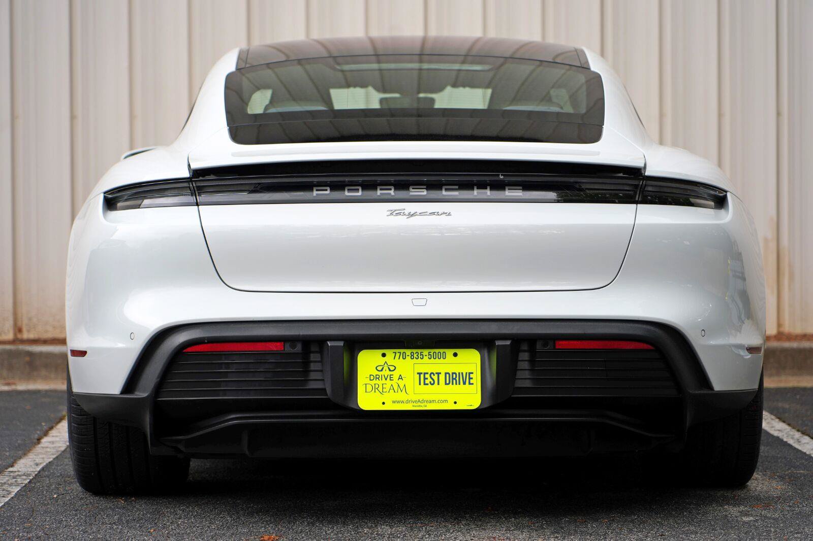 Used 2022 Porsche Taycan RWD image 11