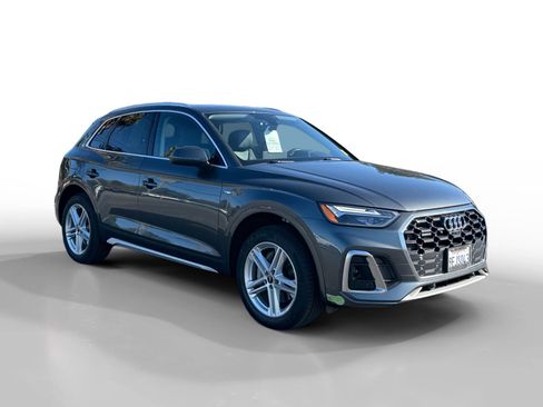 Used 2023 Audi Q5 e Premium Plus image 7