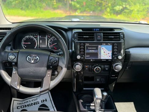 Used 2020 Toyota 4Runner TRD Off-Road Premium w/ Moonroof Package AWD/4WD image 20