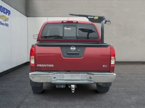 Used 2018 Nissan Frontier SV RWD image 4