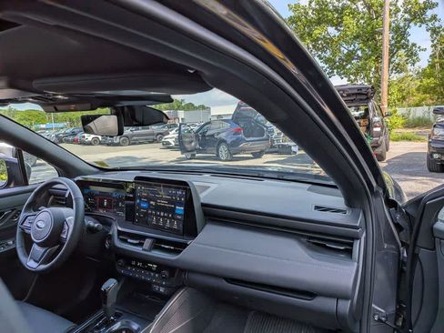 Used 2026 Subaru Outback Touring AWD/4WD image 25