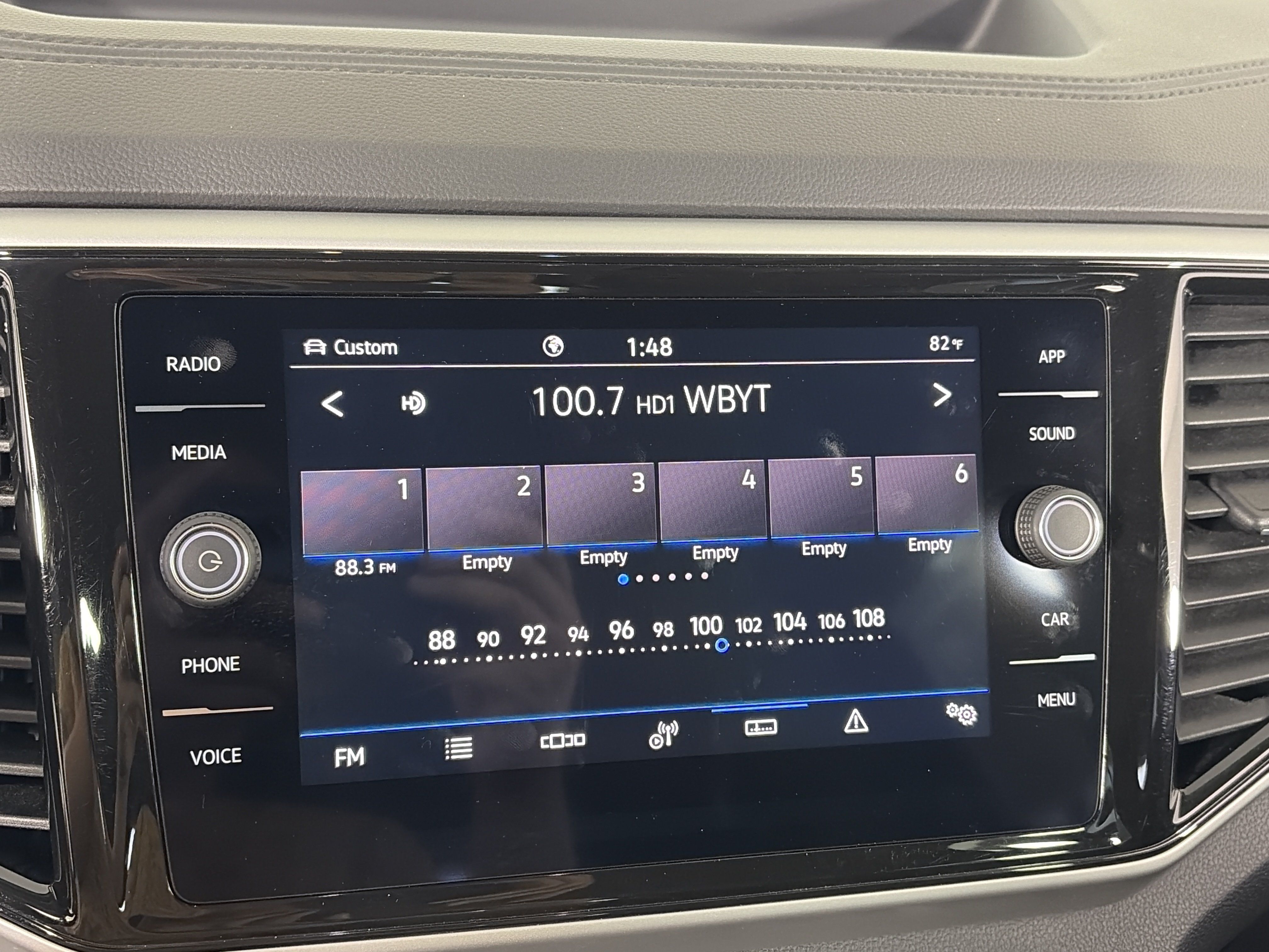 Used 2023 Volkswagen Atlas SE AWD/4WD image 19