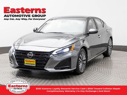 Used 2023 Nissan Altima 2.5 SV w/ SV Premium Package