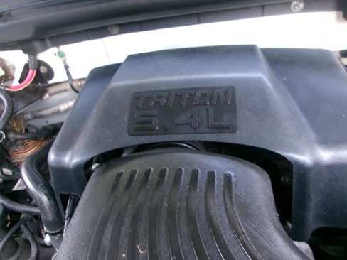 Used 2000 Ford F150 XLT AWD/4WD image 15