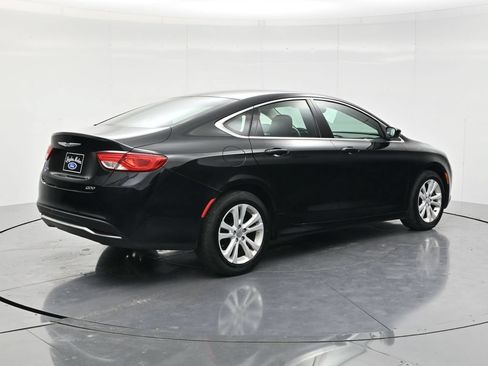 Used 2015 Chrysler 200 Limited FWD image 5