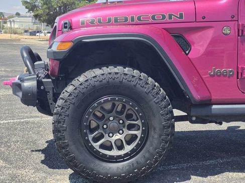 Used 2022 Jeep Wrangler Unlimited Rubicon w/ Xtreme Recon 35" Tire Package AWD/4WD image 6