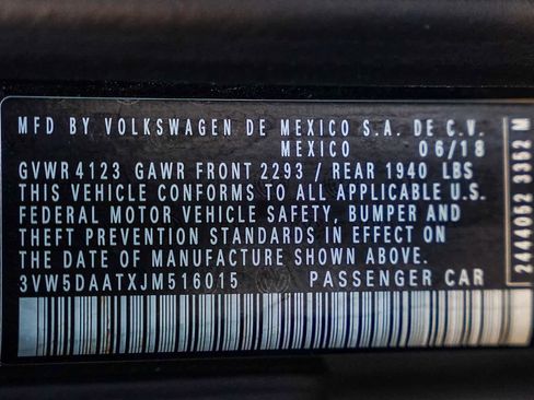 Used 2018 Volkswagen Beetle 2.0T S image 28