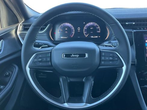 New 2025 Jeep Grand Cherokee Laredo image 21