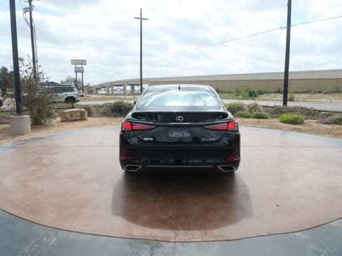 Used 2019 Lexus ES 350 F Sport w/ Accessory Package 2 image 3