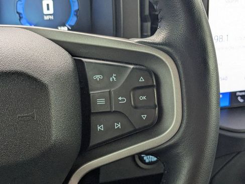 Used 2025 Ford Bronco Badlands image 25