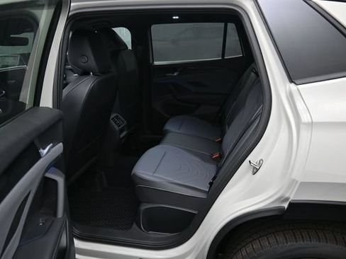 New 2026 Volkswagen Tiguan SE R-Line AWD/4WD image 11