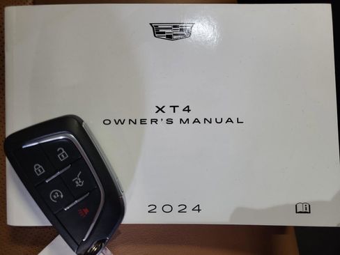 Used 2024 Cadillac XT4 Premium Luxury w/ Technology Package image 33