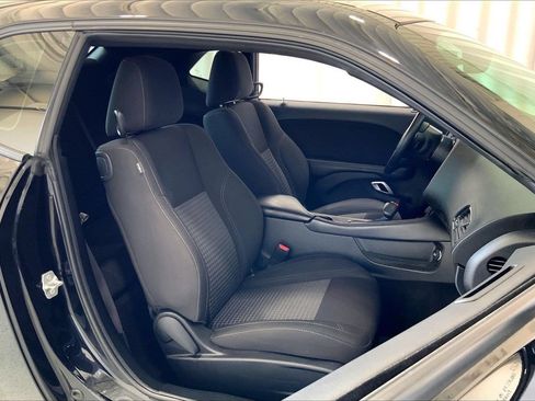 Used 2023 Dodge Challenger SXT RWD image 6