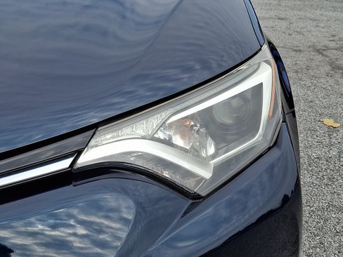 Used 2018 Toyota RAV4 LE w/ All Weather Liner Package AWD/4WD image 11